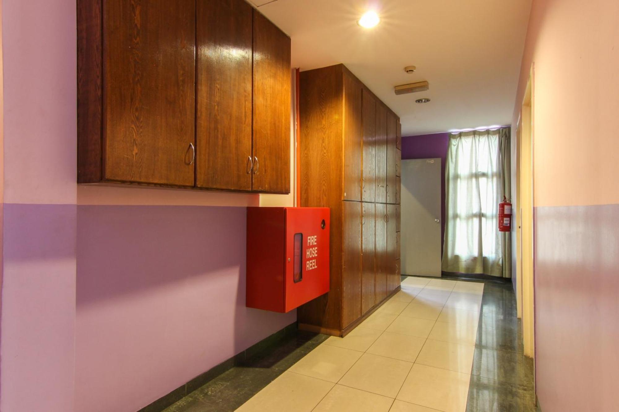 Super Oyo 43930 Hotel Esplanade SDK Extérieur photo